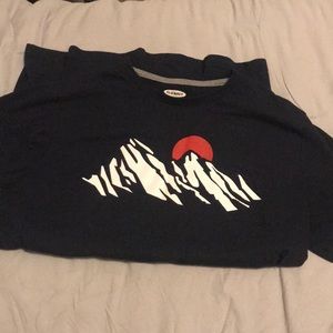 Old navy tee